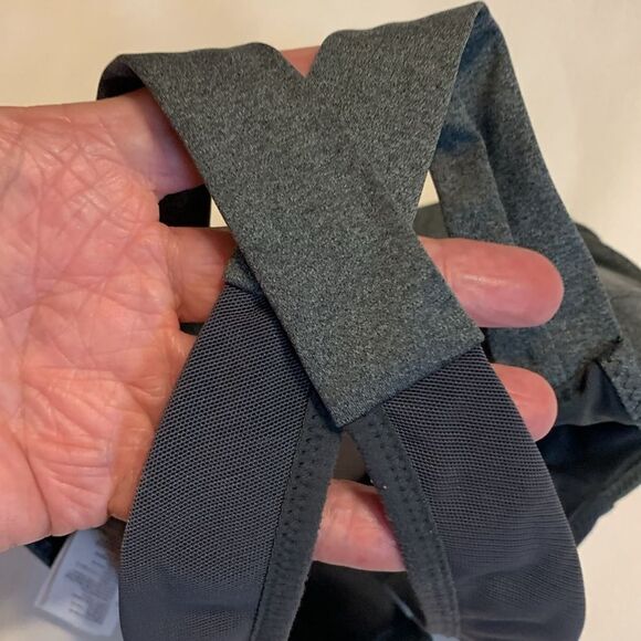 Brooks Size XS razorback gray sports bra NWOT non removable padding - Picture 6 of 7